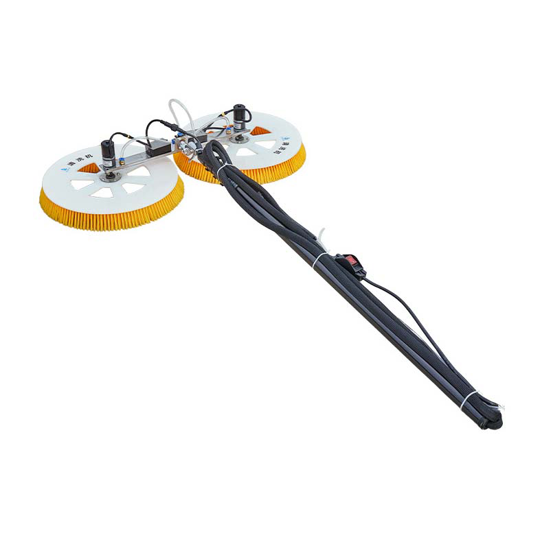 Dual disc solar panel cleaning brush for photovoltaic power station washing